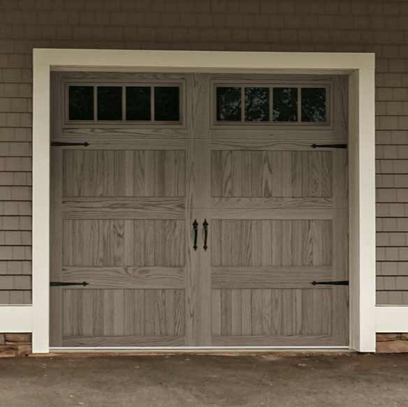 garage door that loks like barn doors